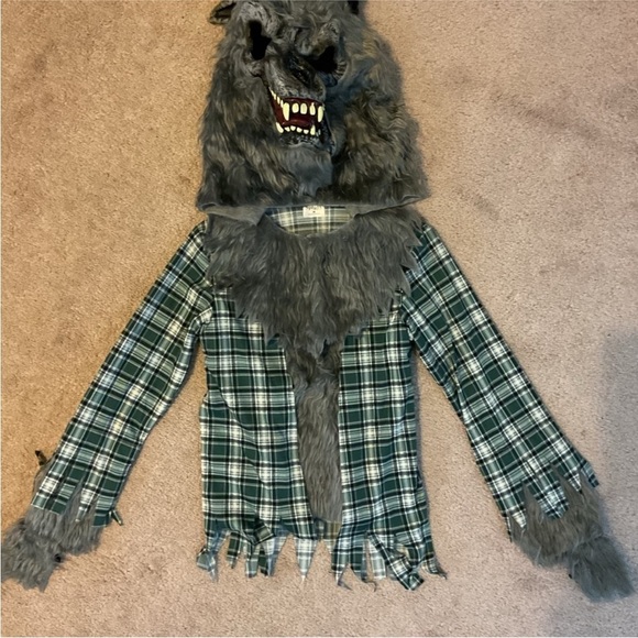 Spirit Werewolf Costume with Plaid and Fur - Picture 5 of 8